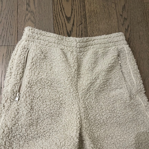 Skims Plush Pants - Picture 2 of 4